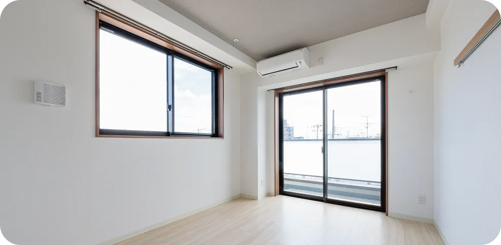 社員寮部屋内観